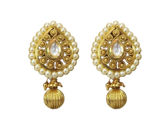 Golden drops with white pearls