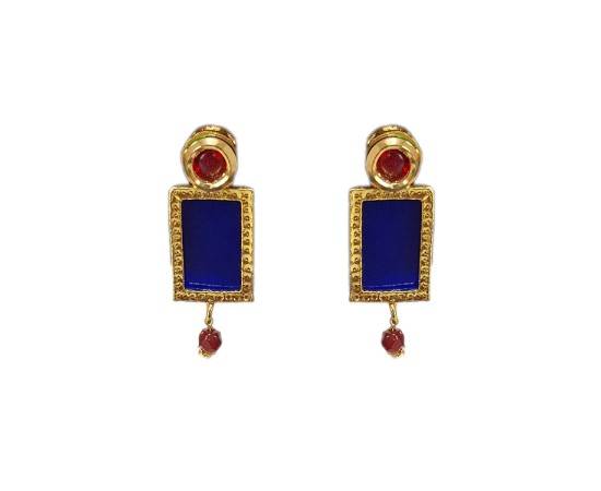 Gold plated thin chain with blue box stone