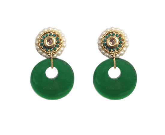 GOLD PLATED FLOWER DESIGN WITH GREEN  STONE &WHITE PEARLS 