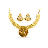 Gold Plated Necklace With Lakshmi Dollar And Pearls