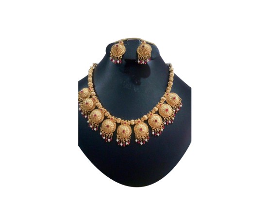 Gold Plated Small Rounded Necklace With Red Beads