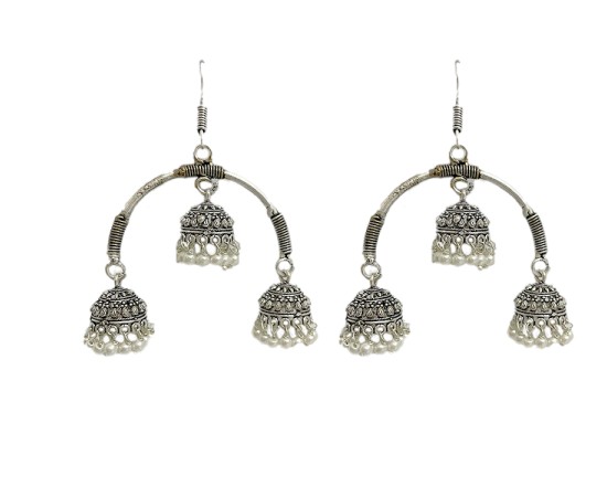 Oxidised chained Jhumka hanging with white pearls