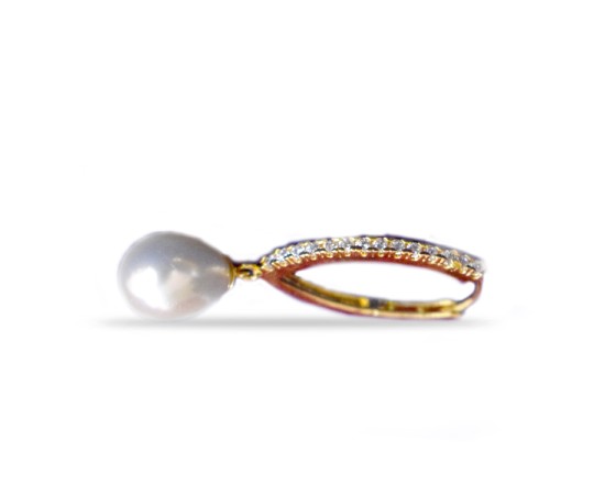 Loop with white Stone and pearls